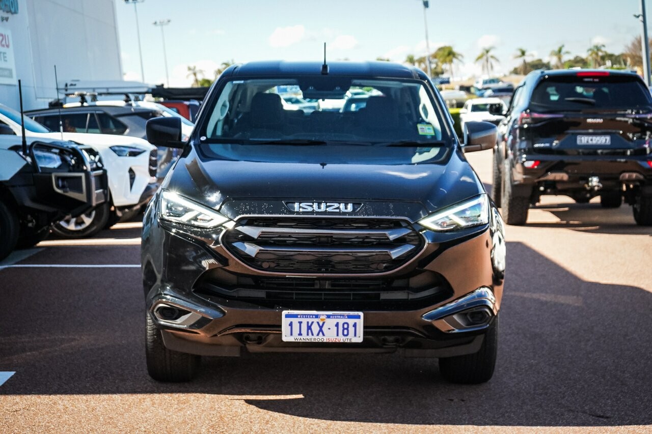 Isuzu Mu-x image 3