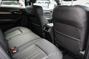 https://vehicle-cdn.autoleague.cloud/4103_950446804_12.jpg