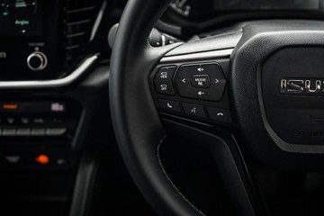 https://vehicle-cdn.autoleague.cloud/4103_950446804_16.jpg