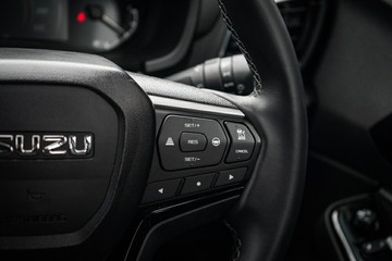 https://vehicle-cdn.autoleague.cloud/4103_950446804_17.jpg