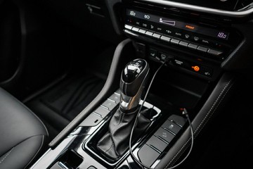 https://vehicle-cdn.autoleague.cloud/4103_950446804_24.jpg