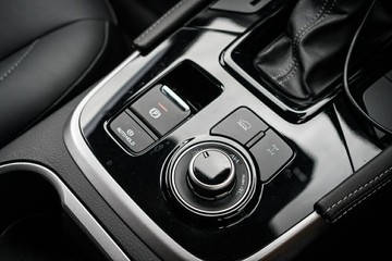 https://vehicle-cdn.autoleague.cloud/4103_950446804_25.jpg