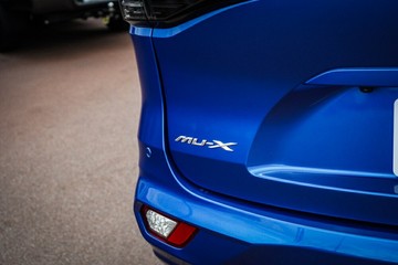 https://vehicle-cdn.autoleague.cloud/4103_950446804_9.jpg