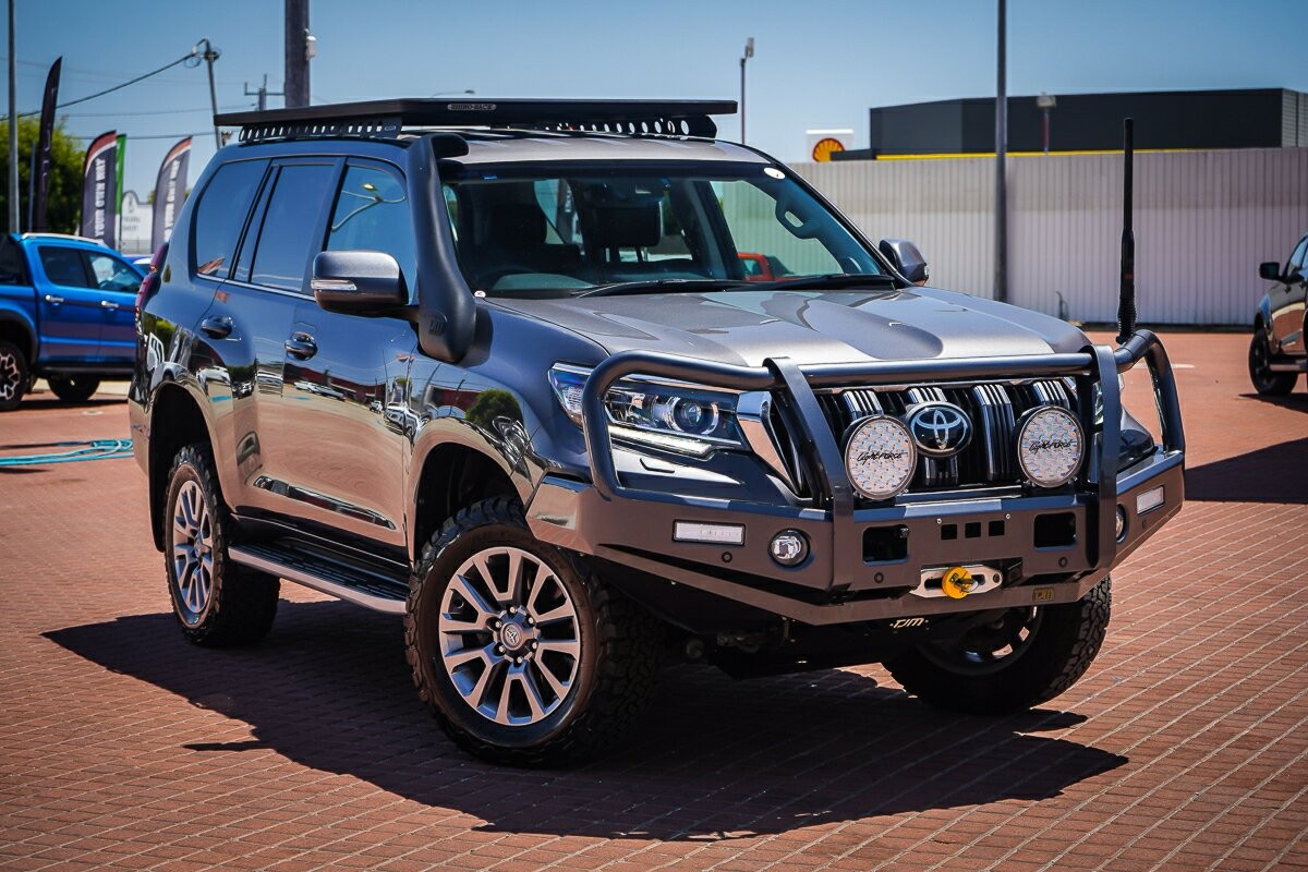 Toyota Landcruiser Prado image 1