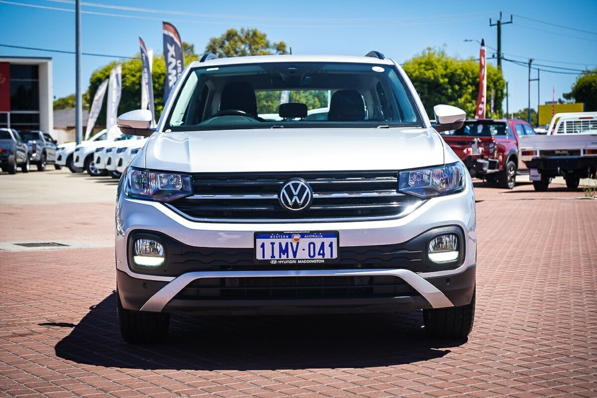 Volkswagen T-cross image 2