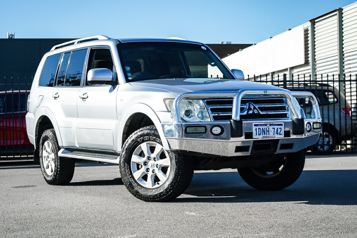 Mitsubishi Pajero image 1