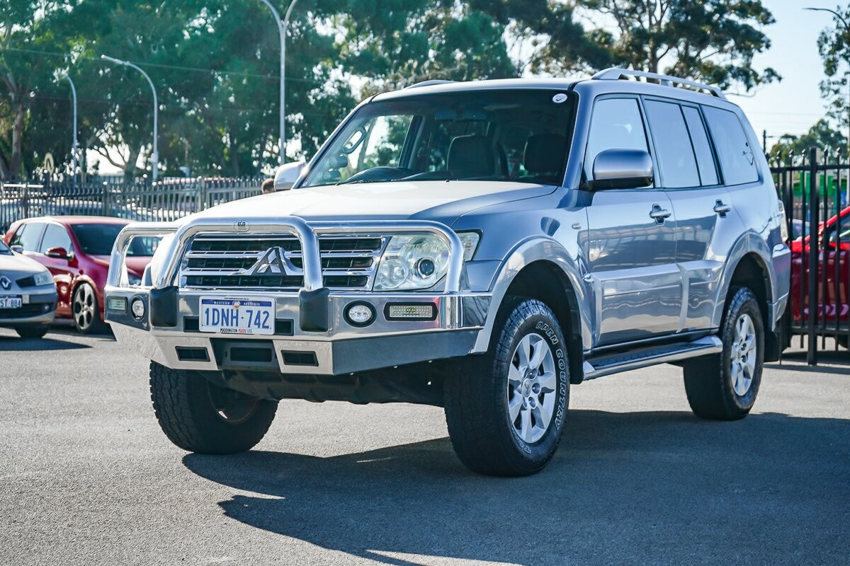 Mitsubishi Pajero image 4