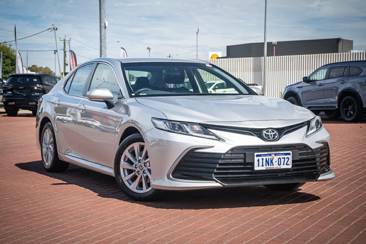 Toyota Camry image 1