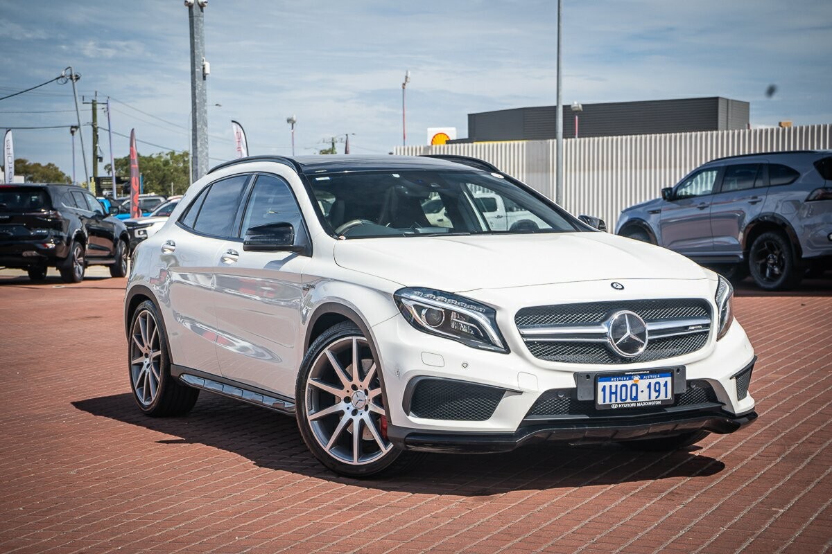 Mercedes Benz Gla-class image 1