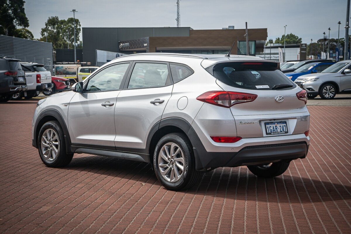 Hyundai Tucson image 4