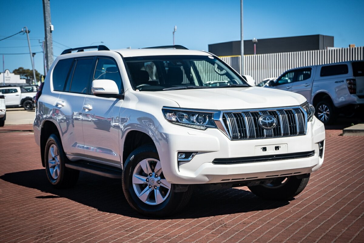 Toyota Landcruiser Prado image 1