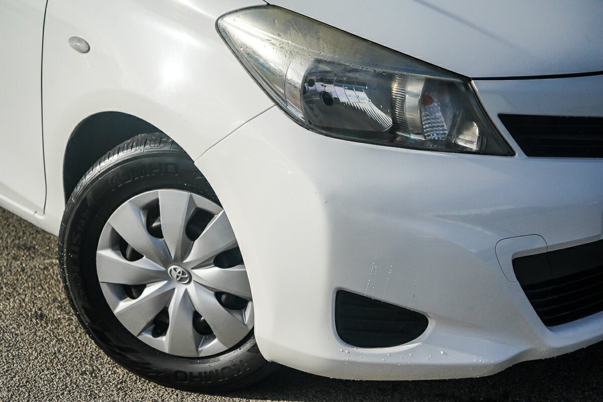 Toyota Yaris image 2