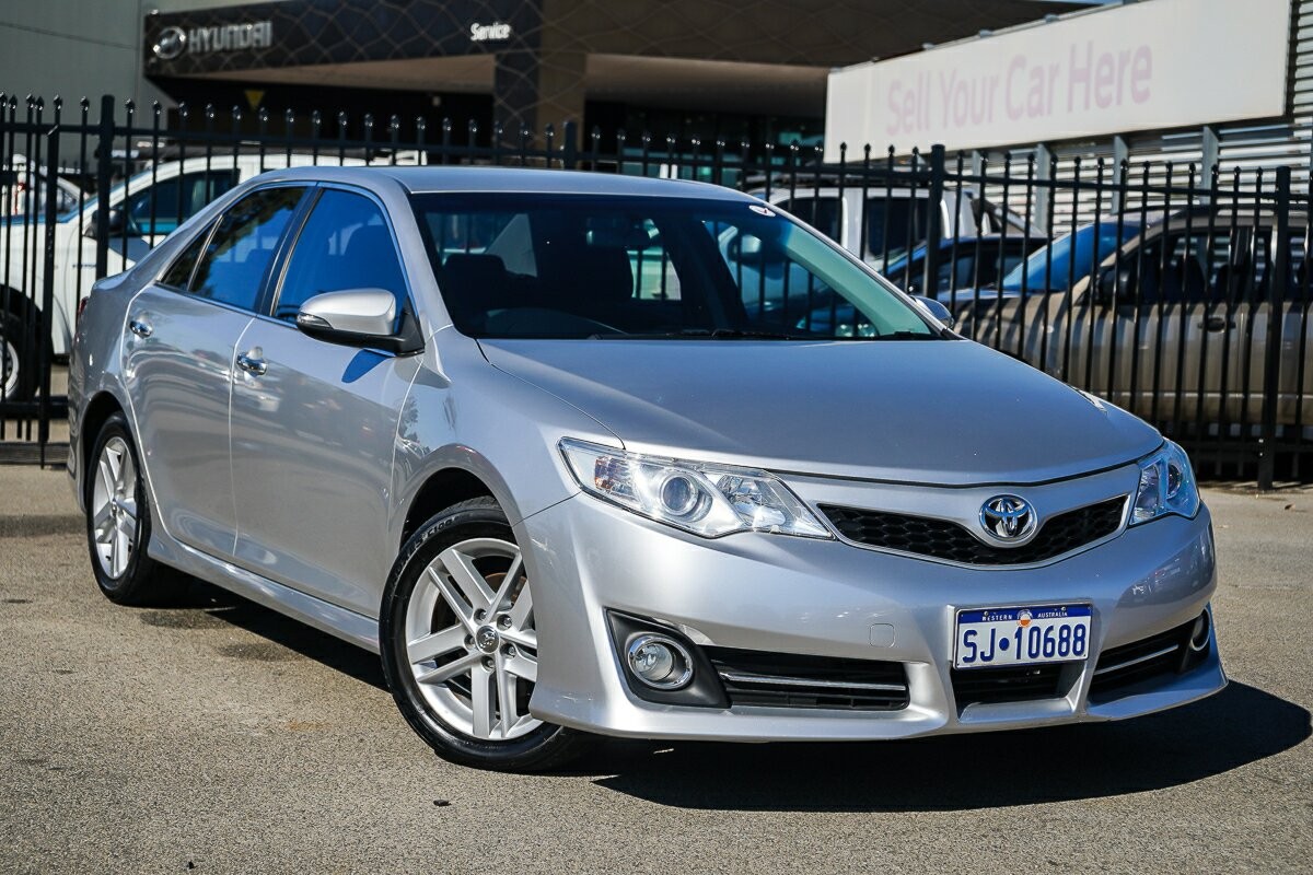 Toyota Camry image 1