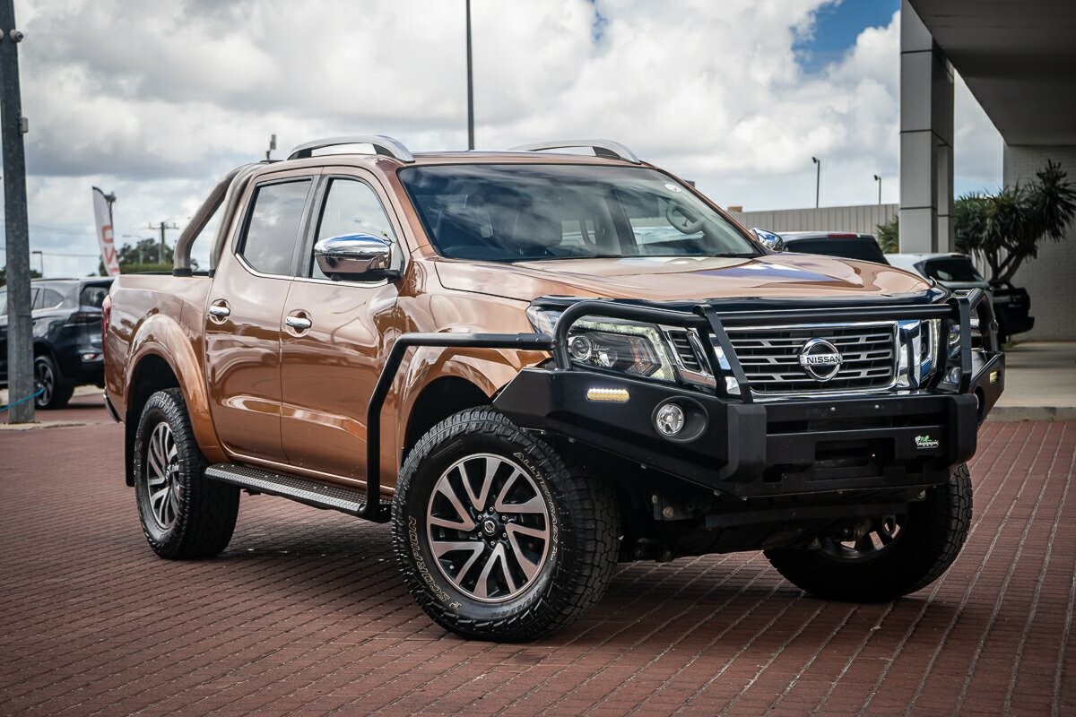 Nissan Navara image 1