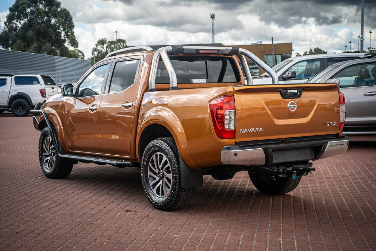 Nissan Navara image 4