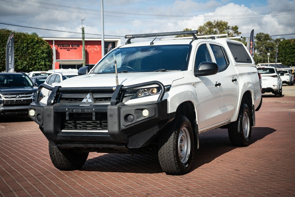 Mitsubishi Triton image 3