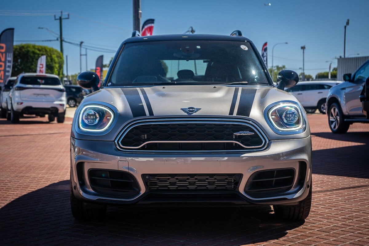 Mini Countryman image 2