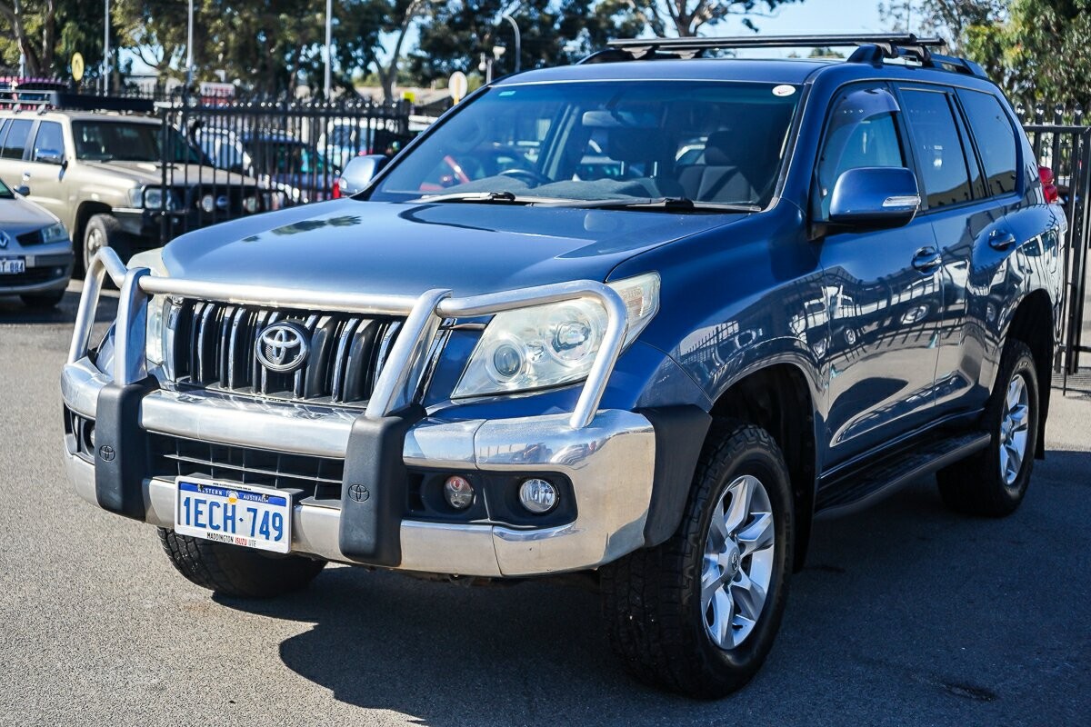 Toyota Landcruiser Prado image 4