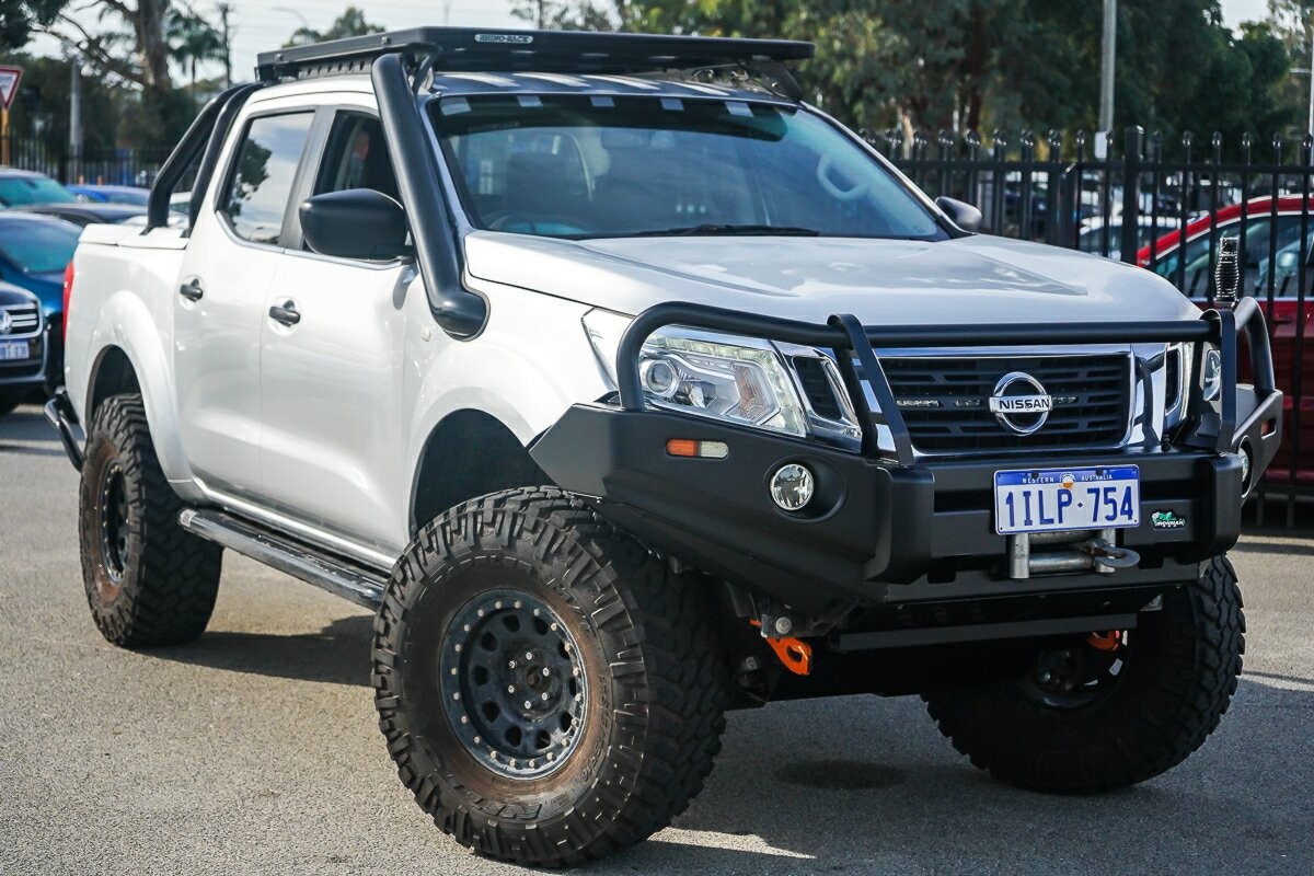 Nissan Navara image 1