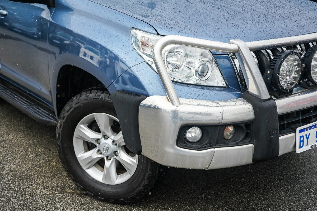 Toyota Landcruiser Prado image 2