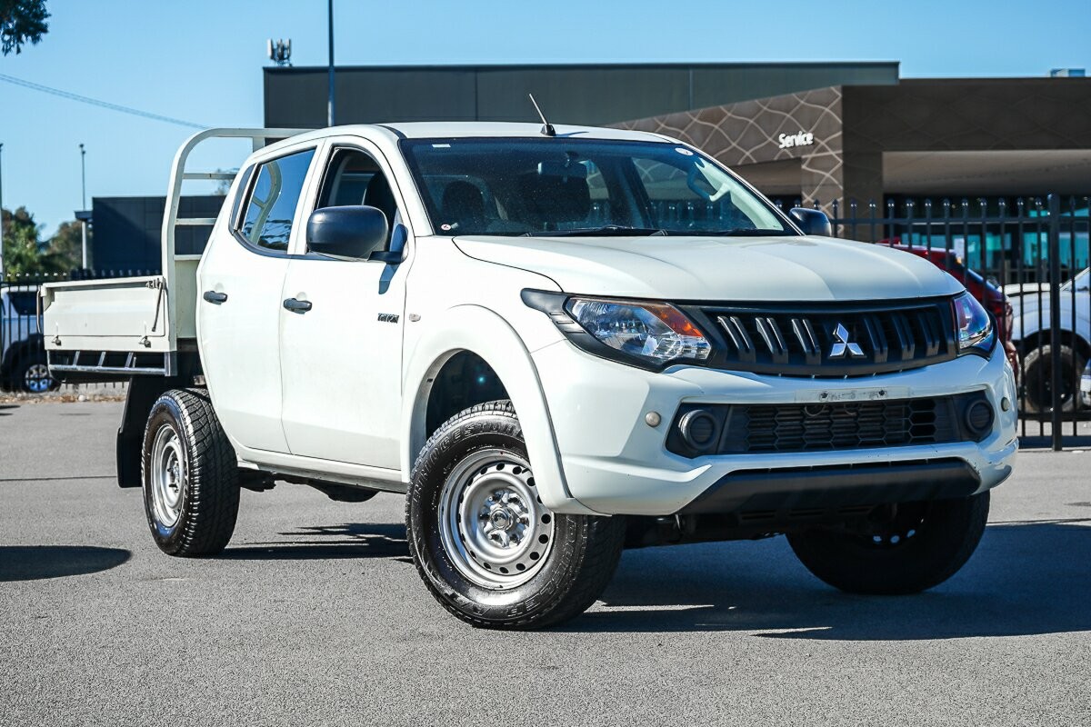 Mitsubishi Triton image 1