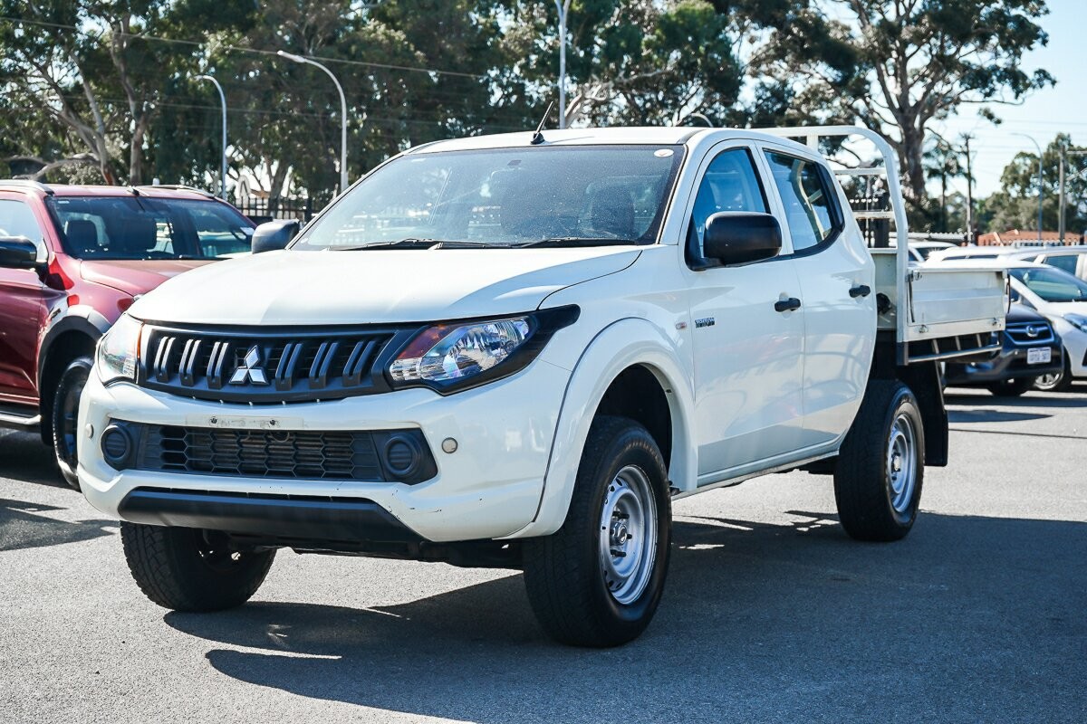Mitsubishi Triton image 4