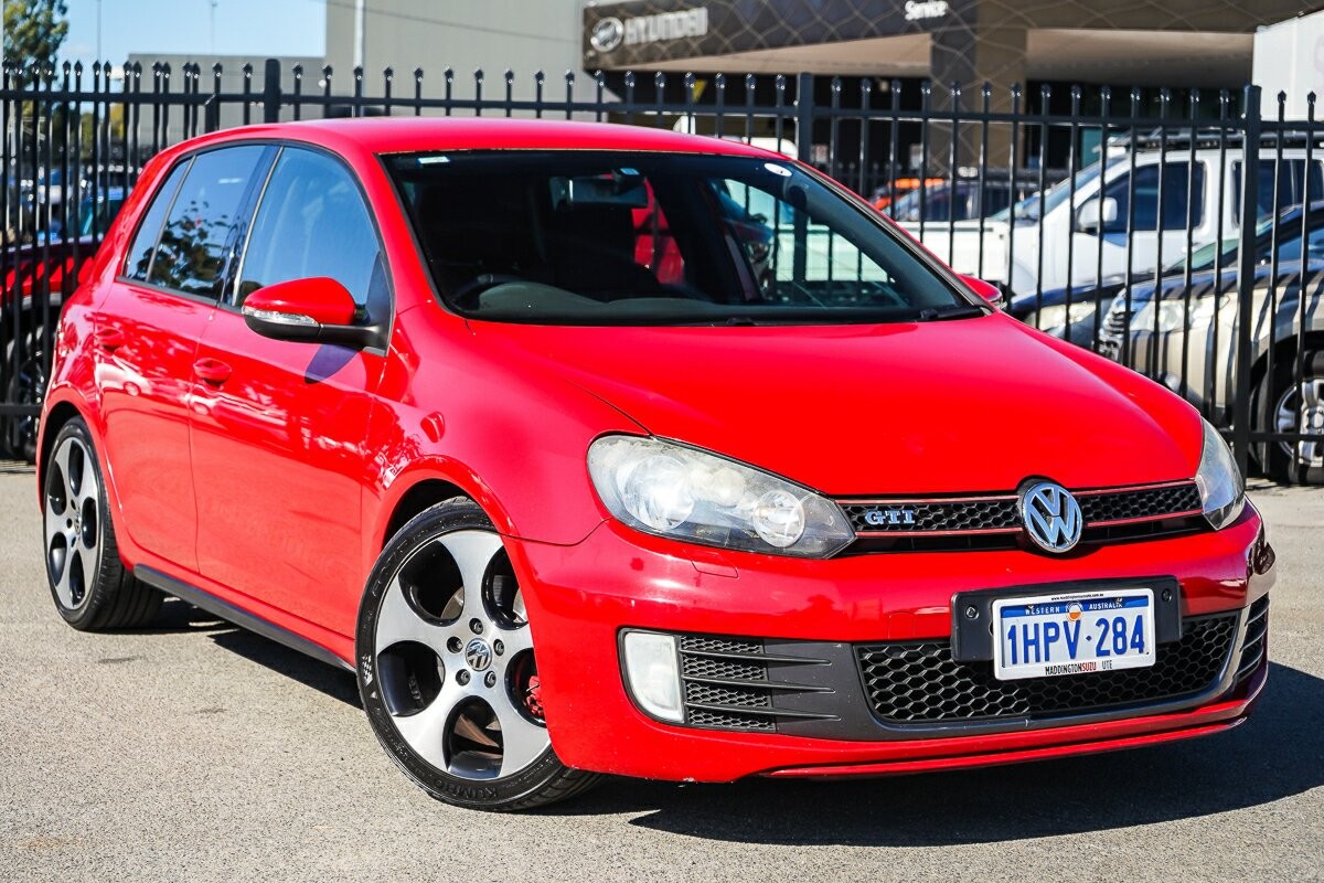Volkswagen Golf image 1