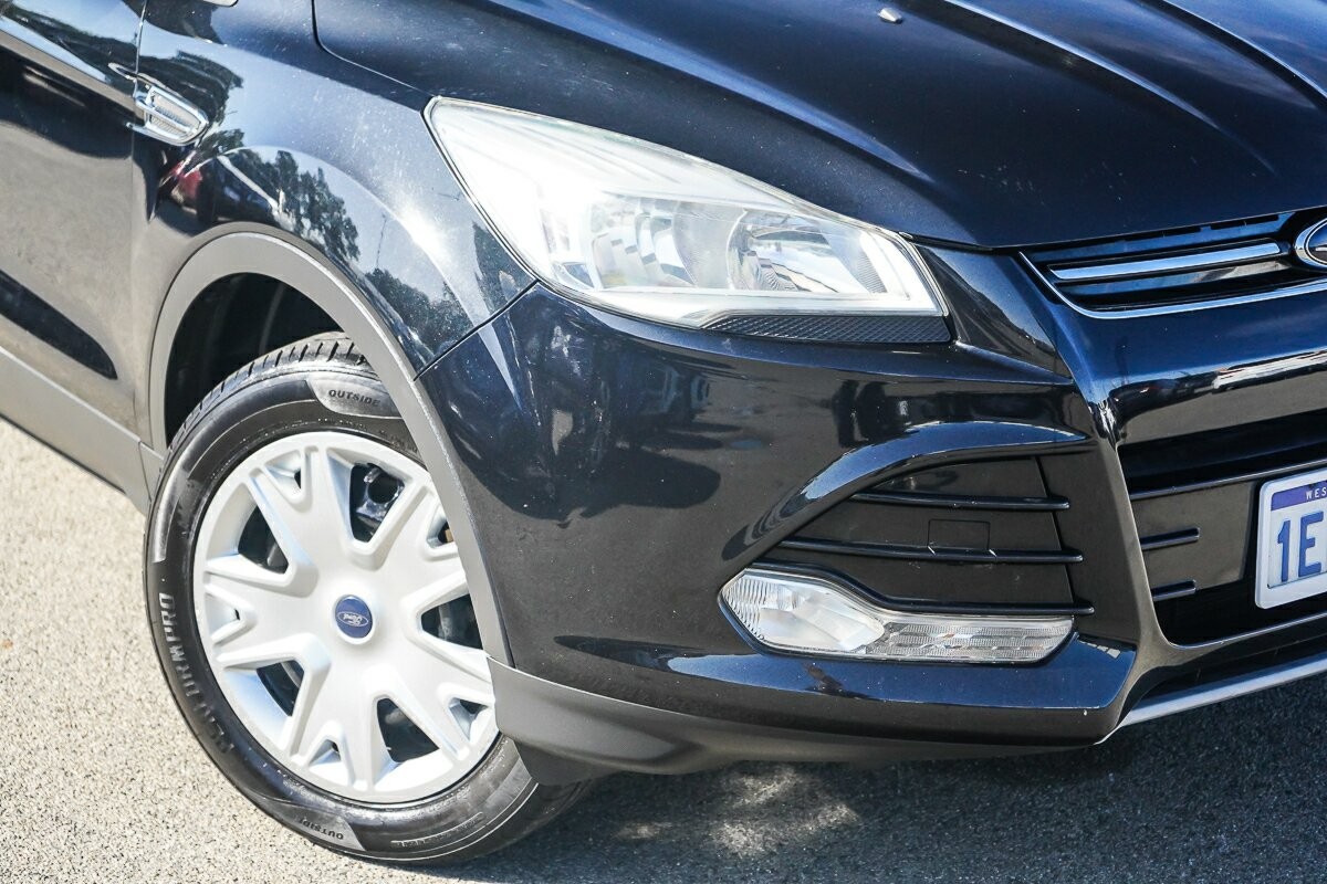 Ford Kuga image 2