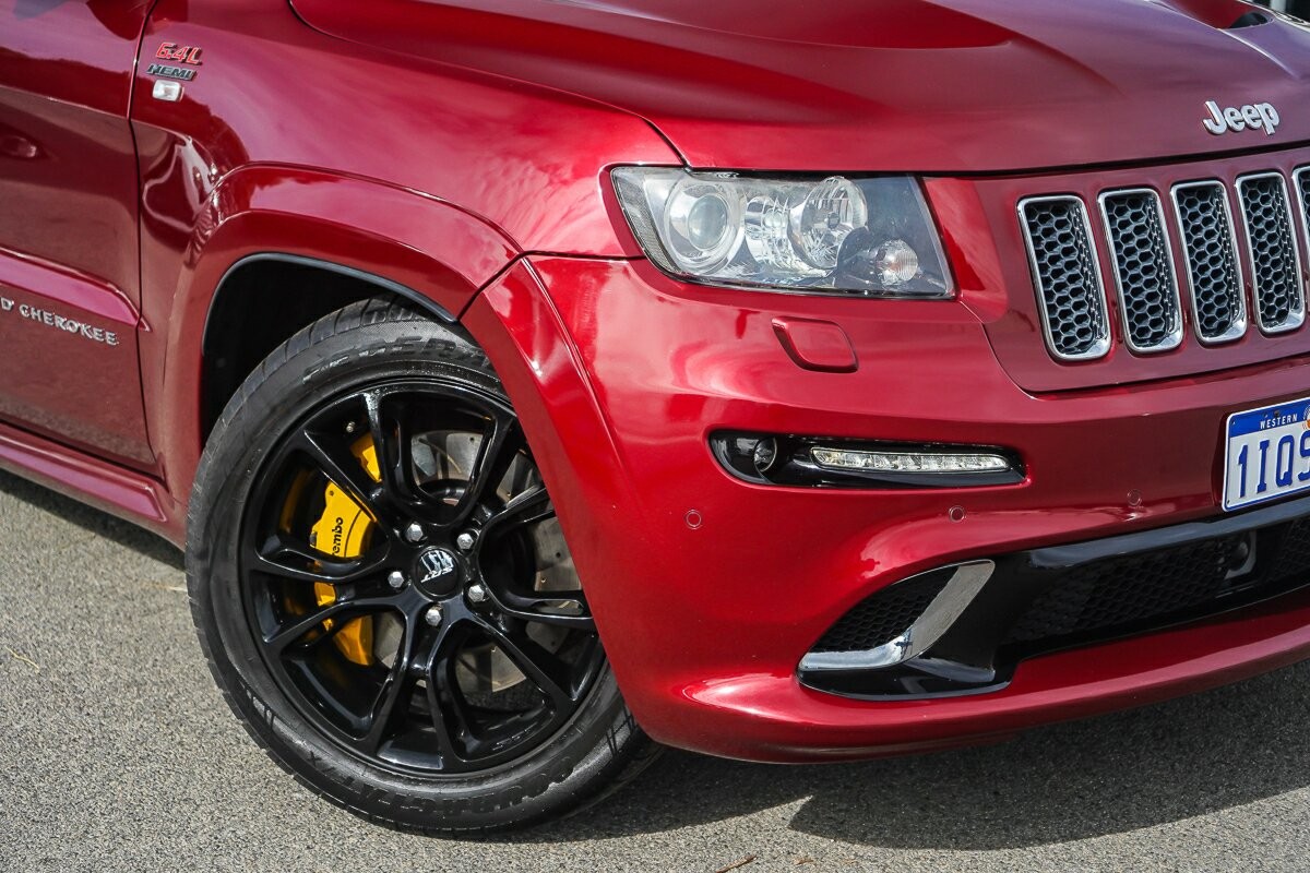 Jeep Grand Cherokee image 2