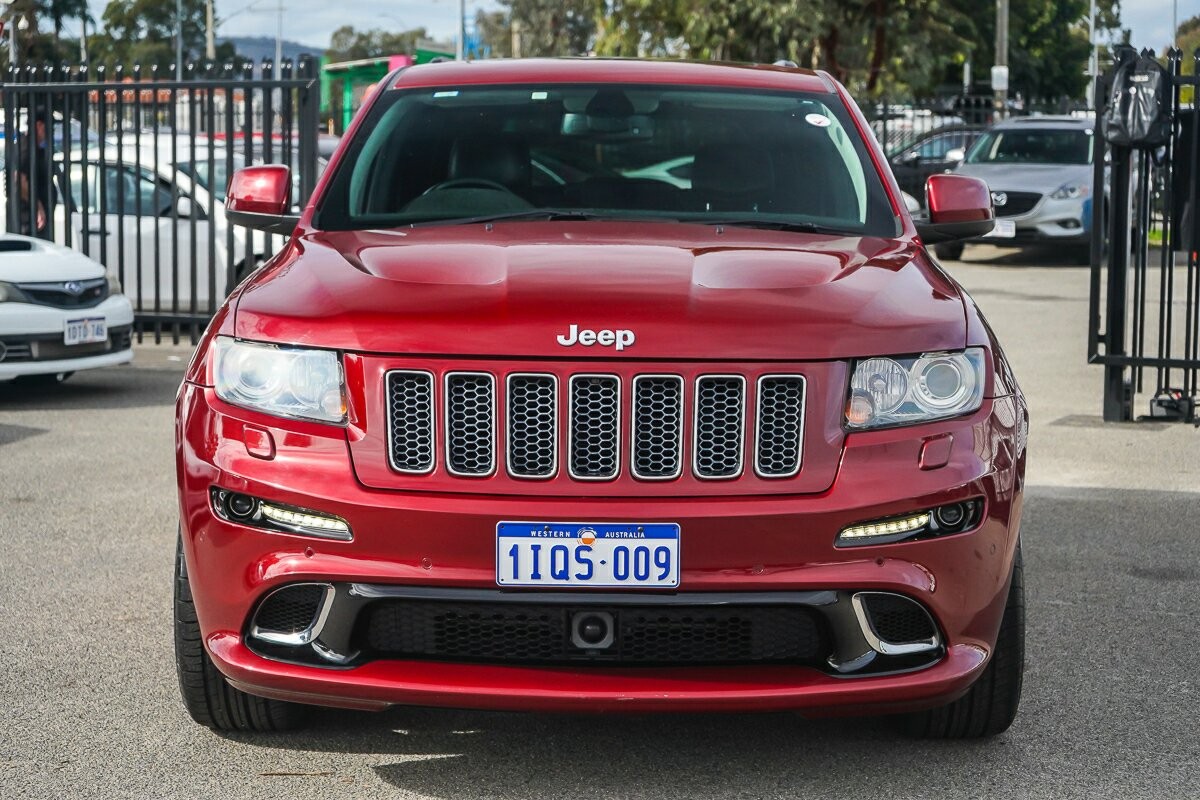Jeep Grand Cherokee image 3