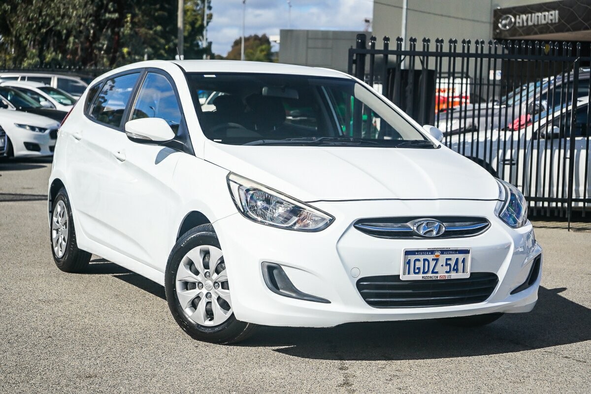 Hyundai Accent image 1