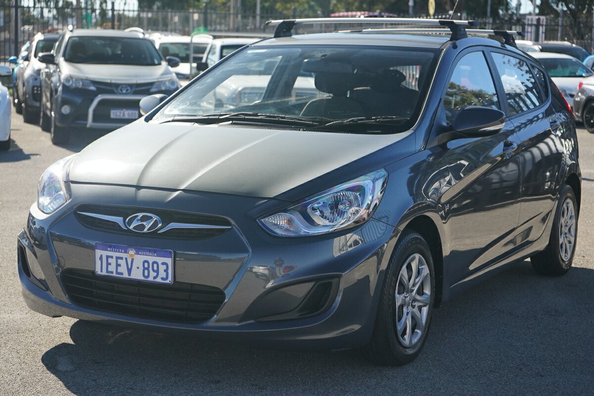 Hyundai Accent image 4