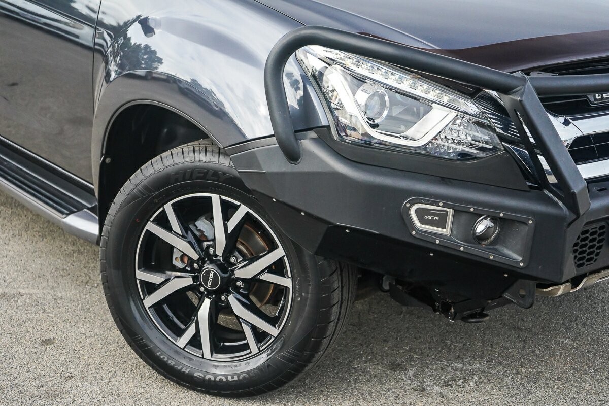 Isuzu Mu-x image 2