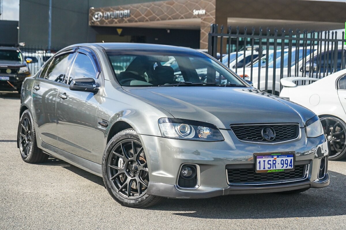 Holden Commodore image 1