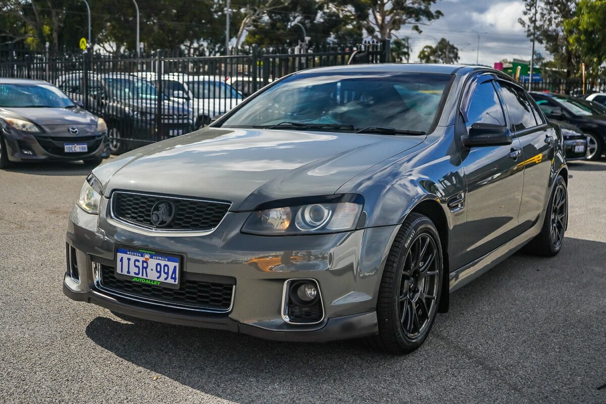 Holden Commodore image 4