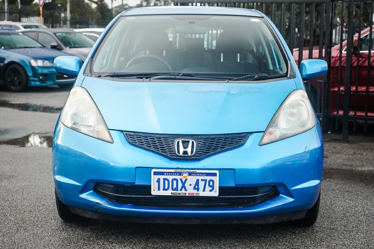Honda Jazz image 3