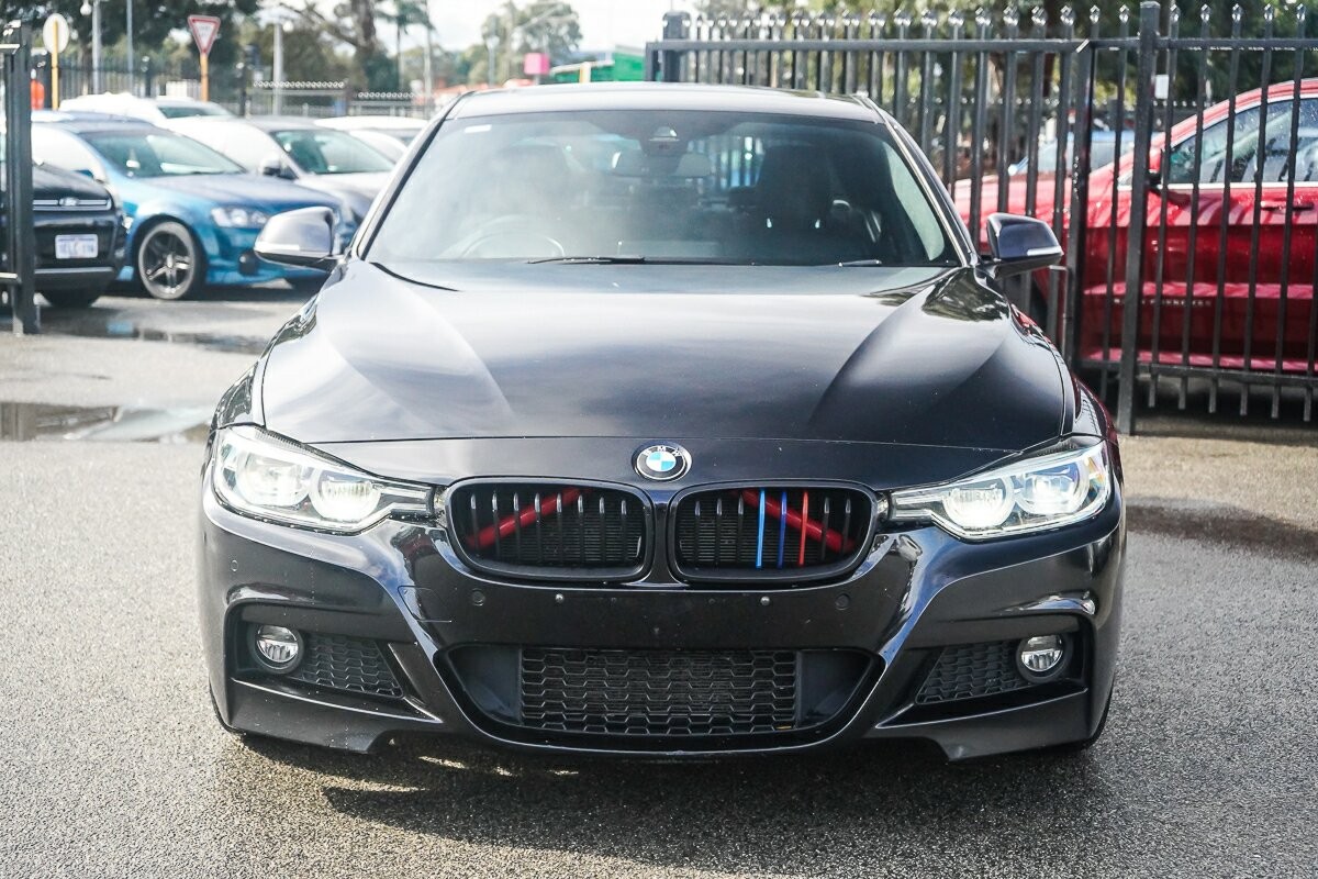 BMW 3 Series image 3