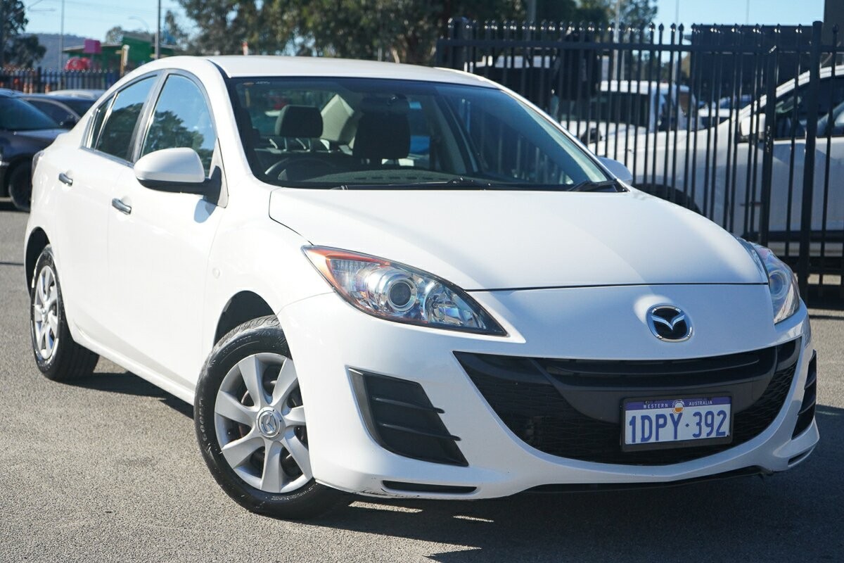 Mazda 3 image 1