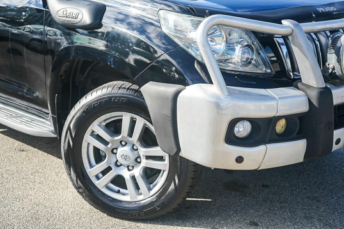 Toyota Landcruiser Prado image 2