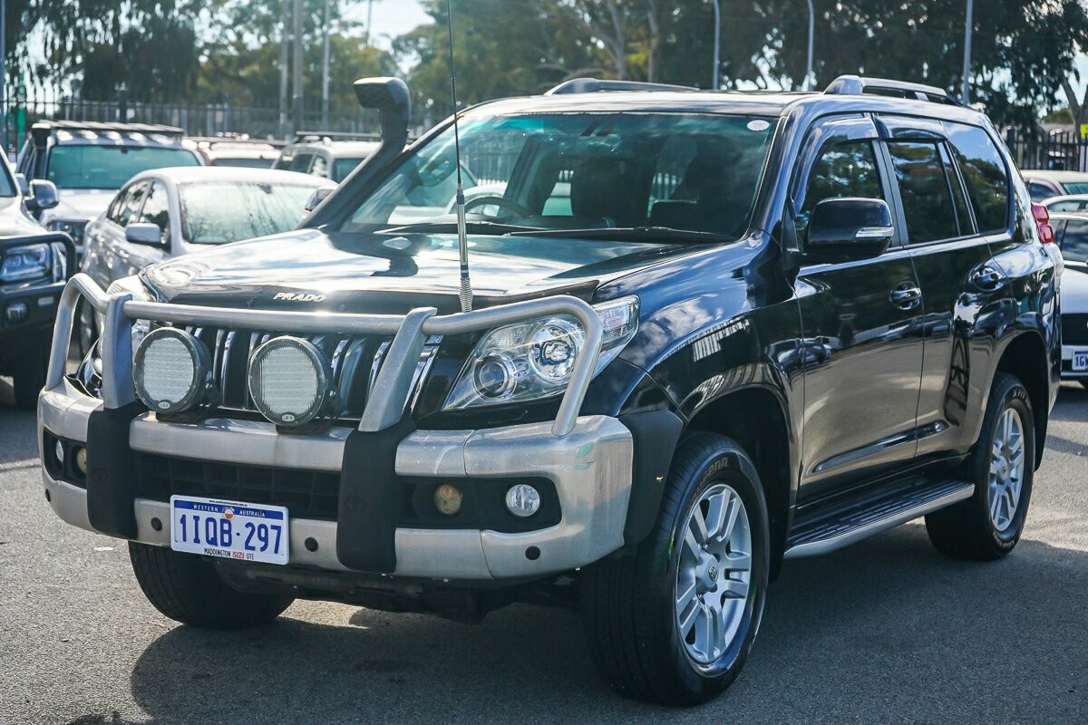 Toyota Landcruiser Prado image 4