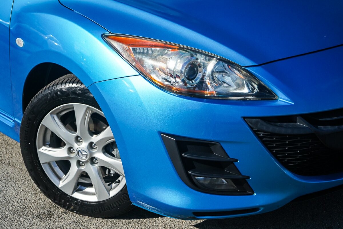 Mazda 3 image 2