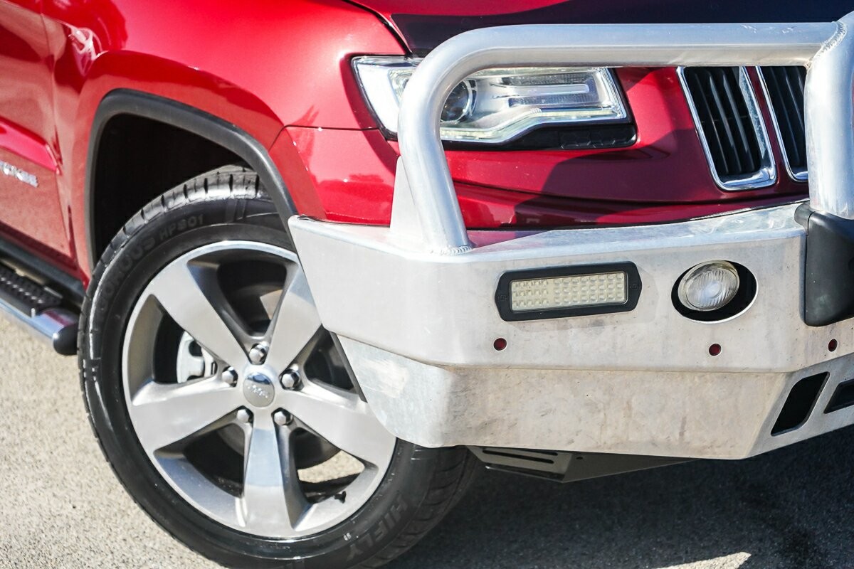 Jeep Grand Cherokee image 2