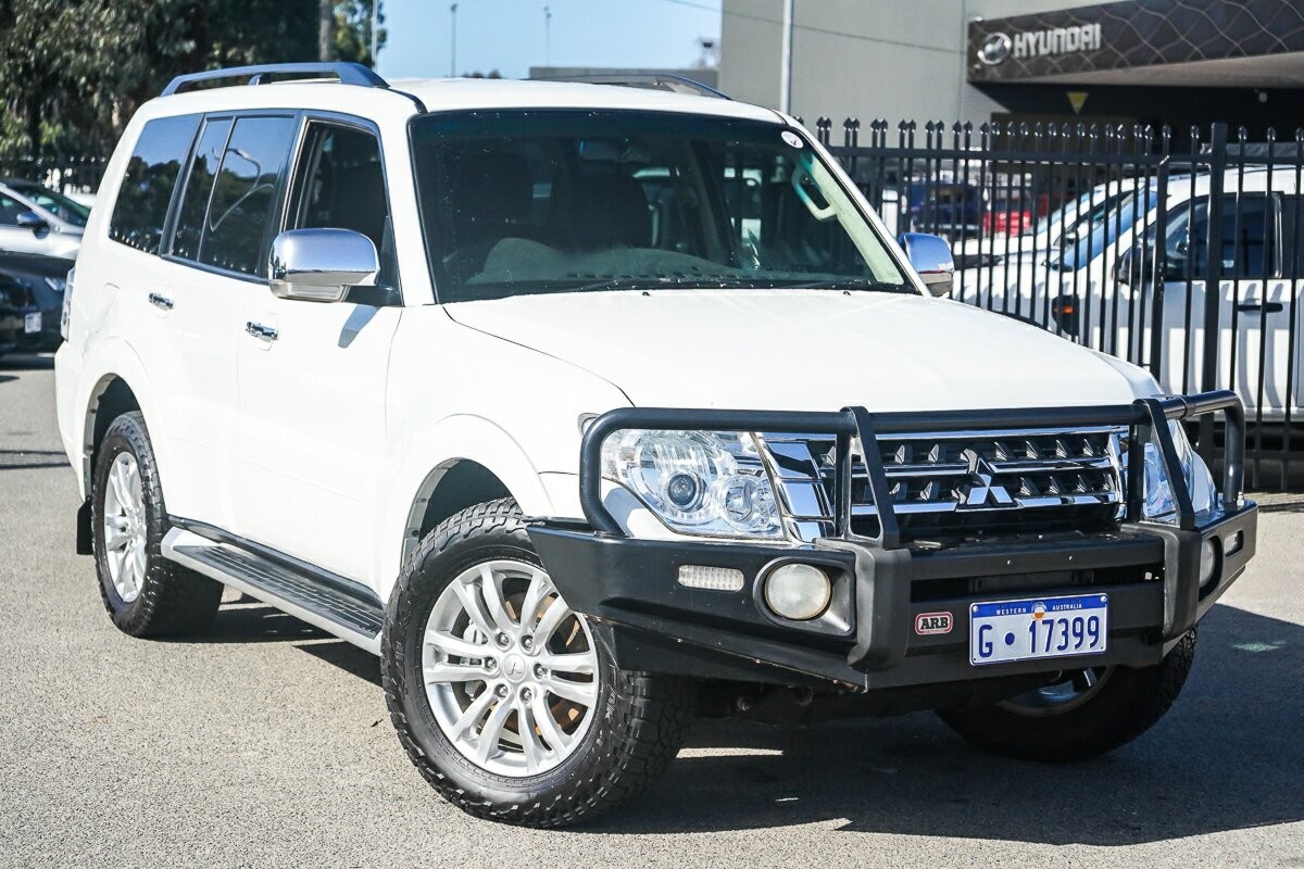 Mitsubishi Pajero image 1