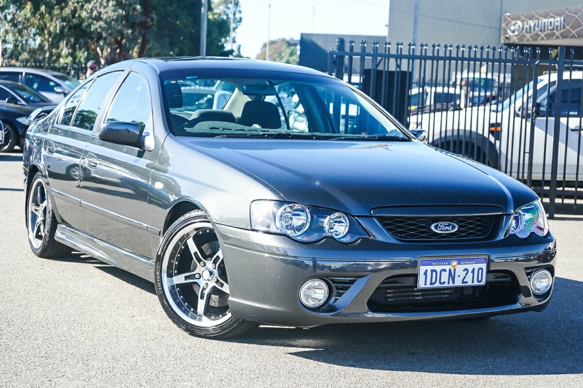 Ford Falcon image 1
