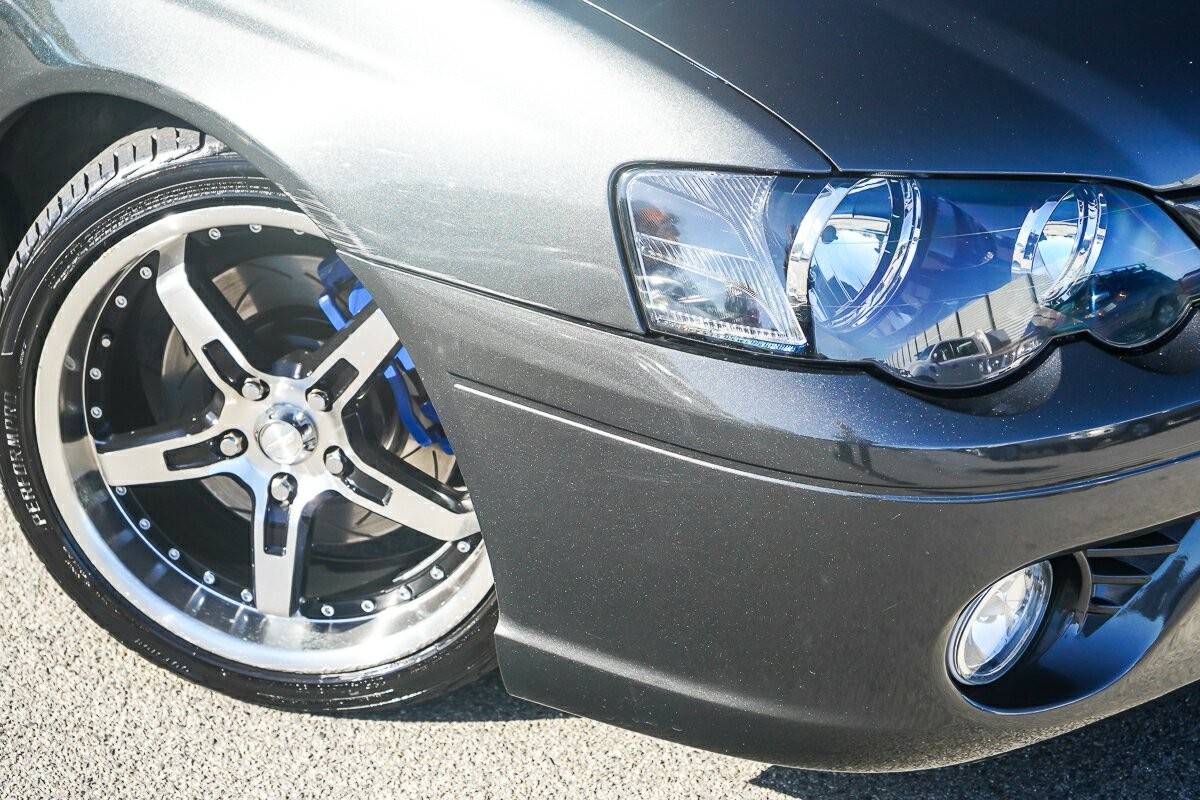 Ford Falcon image 2