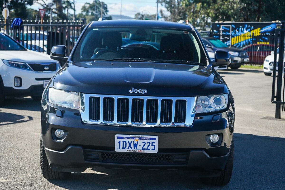 Jeep Grand Cherokee image 3