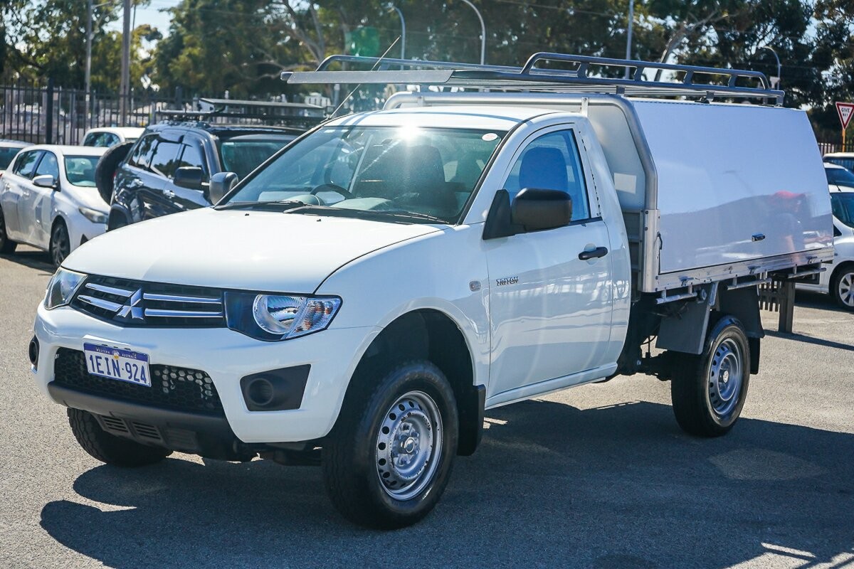 Mitsubishi Triton image 4