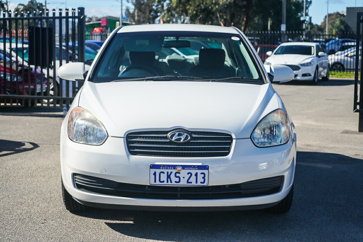 Hyundai Accent image 3