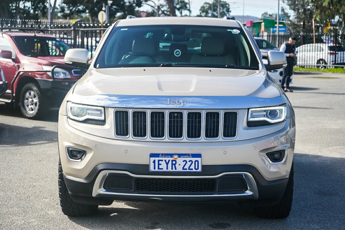 Jeep Grand Cherokee image 3