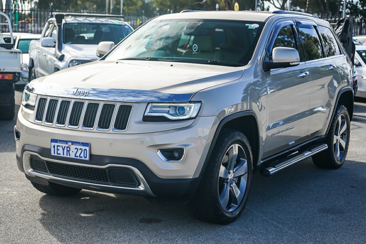 Jeep Grand Cherokee image 4